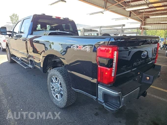 2025 Ford Super Duty F-350 LARIAT Crew Cab Long Bed - miniatura 6