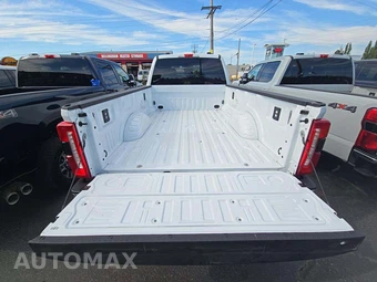 2025 Ford Super Duty F-350 LARIAT Crew Cab Long Bed - miniatura 14