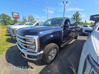 2025 Ford Super Duty F-350 LARIAT Crew Cab Long Bed