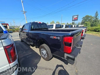 2025 Ford Super Duty F-350 LARIAT Crew Cab Long Bed - miniatura 2
