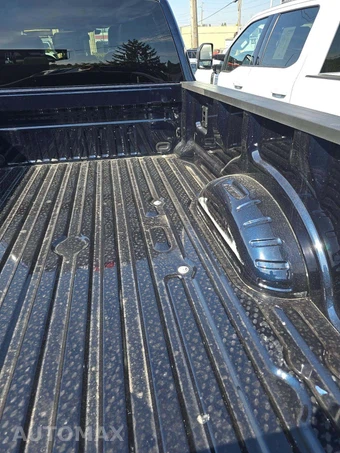 2025 Ford Super Duty F-350 LARIAT Crew Cab Long Bed - miniatura 21
