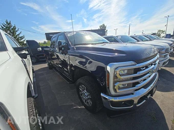 2025 Ford Super Duty F-350 LARIAT Crew Cab Long Bed - miniatura 4