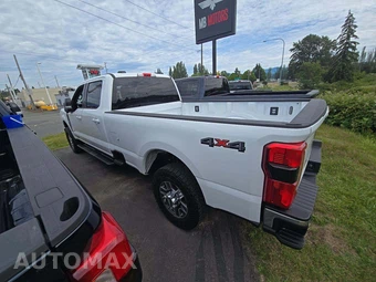 2025 Ford Super Duty F-350 LARIAT Crew Cab Long Bed - miniatura 2