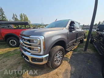 2025 Ford Super Duty F-350 LARIAT Crew Cab Long Bed