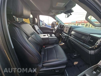 2025 Ford Super Duty F-350 LARIAT Crew Cab Long Bed - miniatura 18