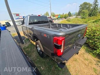 2025 Ford Super Duty F-350 LARIAT Crew Cab Long Bed - miniatura 2