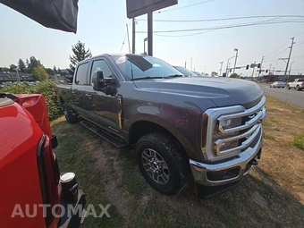 2025 Ford Super Duty F-350 LARIAT Crew Cab Long Bed - miniatura 4