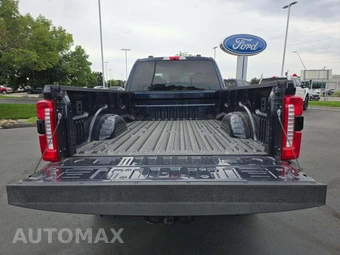 2025 Ford Super Duty F-350 LARIAT Crew Cab Long Bed - miniatura 11