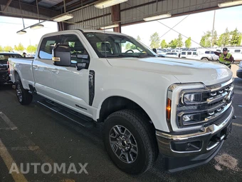 2025 Ford Super Duty F-350 LARIAT Crew Cab Long Bed - miniatura 3