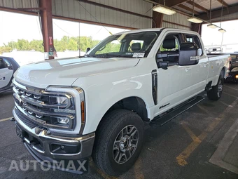 2025 Ford Super Duty F-350 LARIAT Crew Cab Long Bed