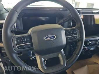 2025 Ford Super Duty F-350 LARIAT Crew Cab Long Bed - miniatura 10