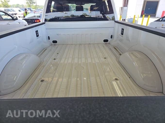 2025 Ford Super Duty F-350 LARIAT Crew Cab Long Bed - miniatura 16
