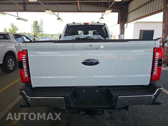 2025 Ford Super Duty F-350 LARIAT Crew Cab Long Bed - miniatura 5