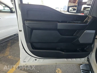 2025 Ford Super Duty F-350 LARIAT Crew Cab Long Bed - miniatura 9
