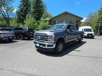 2025 Ford Super Duty F-350 LARIAT Crew Cab Long Bed