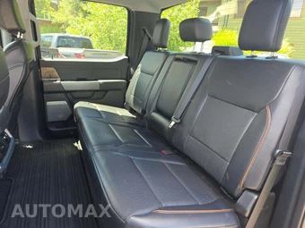 2025 Ford Super Duty F-350 LARIAT Crew Cab Long Bed - miniatura 10