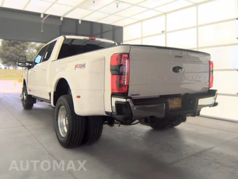 2025 Ford Super Duty F-350 Lariat Crew Cab Long Bed DRW - miniatura 6