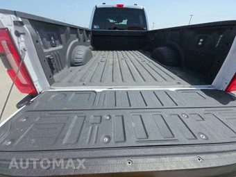 2025 Ford Super Duty F-350 Lariat Crew Cab Long Bed DRW - miniatura 16