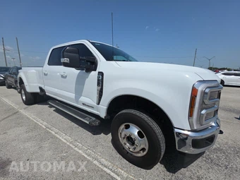 2025 Ford Super Duty F-350 Lariat Crew Cab Long Bed DRW - miniatura 3