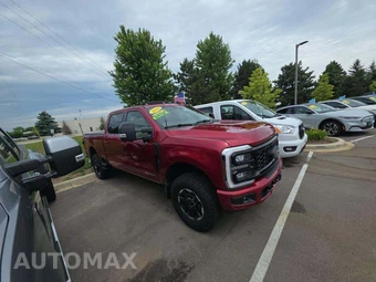 2025 Ford Super Duty F-350 Lariat Crew Cab Medium Bed - miniatura 4