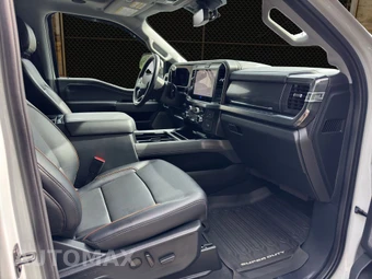 2025 Ford Super Duty F-350 Lariat Crew Cab Medium Bed - miniatura 17