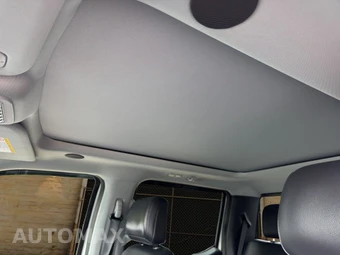 2025 Ford Super Duty F-350 Lariat Crew Cab Medium Bed - miniatura 5