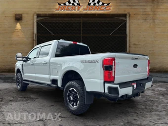 2025 Ford Super Duty F-350 Lariat Crew Cab Medium Bed - miniatura 7