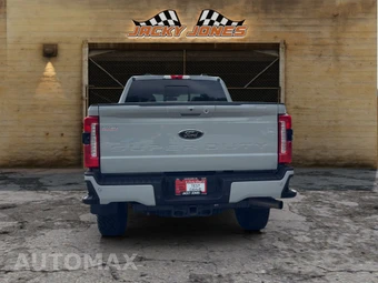 2025 Ford Super Duty F-350 Lariat Crew Cab Medium Bed - miniatura 8