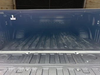 2025 Ford Super Duty F-350 Lariat Crew Cab Medium Bed - miniatura 9