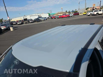 2025 Ford Super Duty F-350 Lariat Crew Cab Medium Bed - miniatura 9