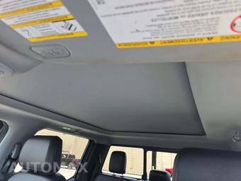 2025 Ford Super Duty F-350 LARIAT Crew Cab Medium Bed - miniatura 11