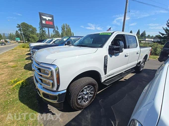2025 Ford Super Duty F-350 LARIAT Crew Cab Medium Bed