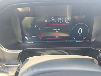 2025 Ford Super Duty F-350 LARIAT Crew Cab Medium Bed - miniatura 9