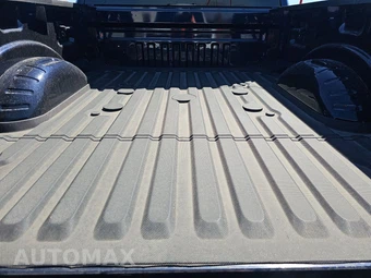 2025 Ford Super Duty F-350 Lariat Crew Cab Medium Bed - miniatura 16