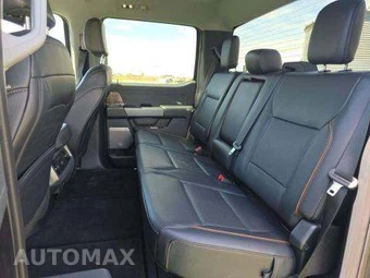 2025 Ford Super Duty F-350 LARIAT Crew Cab Medium Bed - miniatura 14