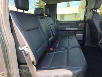 2025 Ford Super Duty F-350 LARIAT Crew Cab Medium Bed - miniatura 17