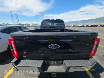 2025 Ford Super Duty F-350 LARIAT Crew Cab Medium Bed - miniatura 5