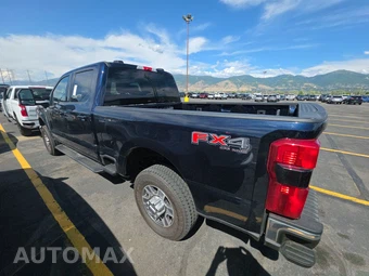 2025 Ford Super Duty F-350 LARIAT Crew Cab Medium Bed - miniatura 6