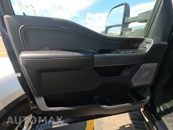 2025 Ford Super Duty F-350 LARIAT Crew Cab Medium Bed - miniatura 9