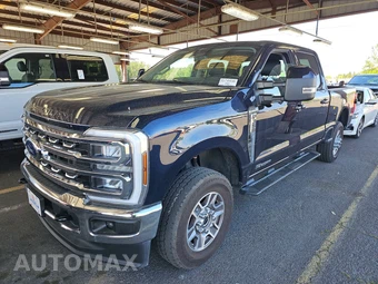 2025 Ford Super Duty F-350 LARIAT Crew Cab Medium Bed