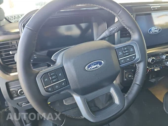 2025 Ford Super Duty F-350 LARIAT Crew Cab Medium Bed - miniatura 10
