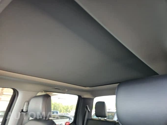 2025 Ford Super Duty F-350 LARIAT Crew Cab Medium Bed - miniatura 18