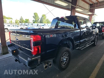 2025 Ford Super Duty F-350 LARIAT Crew Cab Medium Bed - miniatura 4