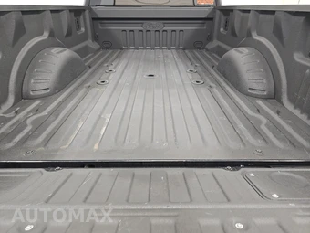 2025 Ford Super Duty F-350 Platinum Crew Cab Long Bed DRW - miniatura 16
