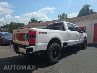 2025 Ford Super Duty F-350 Platinum Crew Cab Medium Bed - miniatura 3
