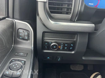 2025 Ford Super Duty F-350 Platinum Crew Cab Medium Bed - miniatura 28
