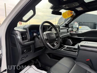 2025 Ford Super Duty F-350 Platinum Crew Cab Medium Bed - miniatura 18
