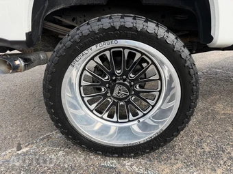 2025 Ford Super Duty F-350 Platinum Crew Cab Medium Bed - miniatura 52