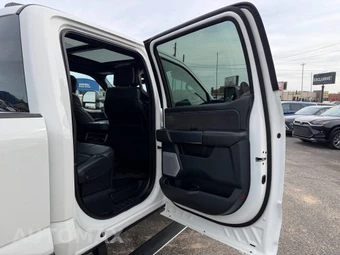 2025 Ford Super Duty F-350 Platinum Crew Cab Medium Bed - miniatura 55