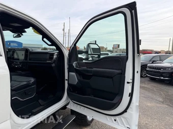 2025 Ford Super Duty F-350 Platinum Crew Cab Medium Bed - miniatura 60